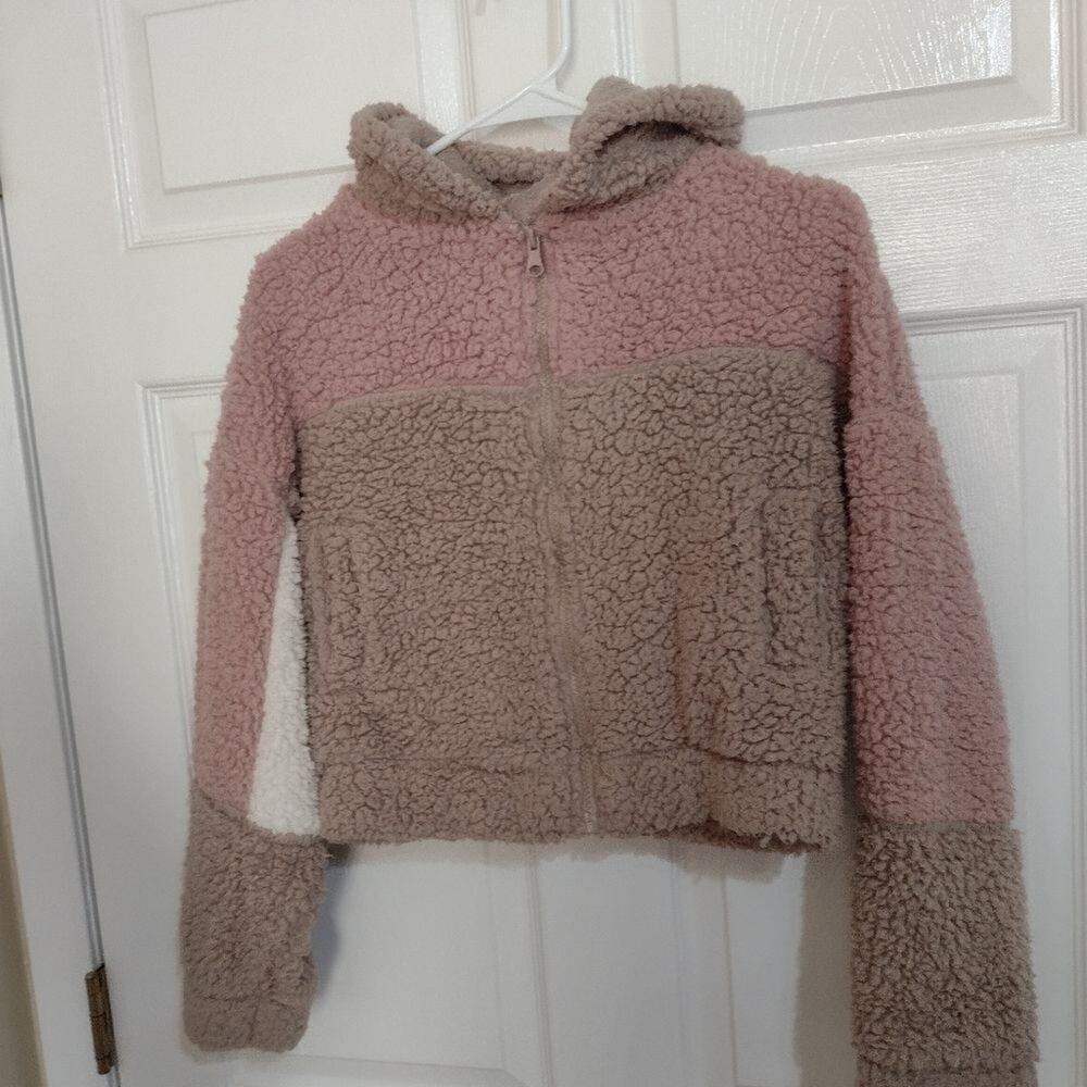 Love + joy small women's mauve and tan teddy cropped faux fur cropped hoodie